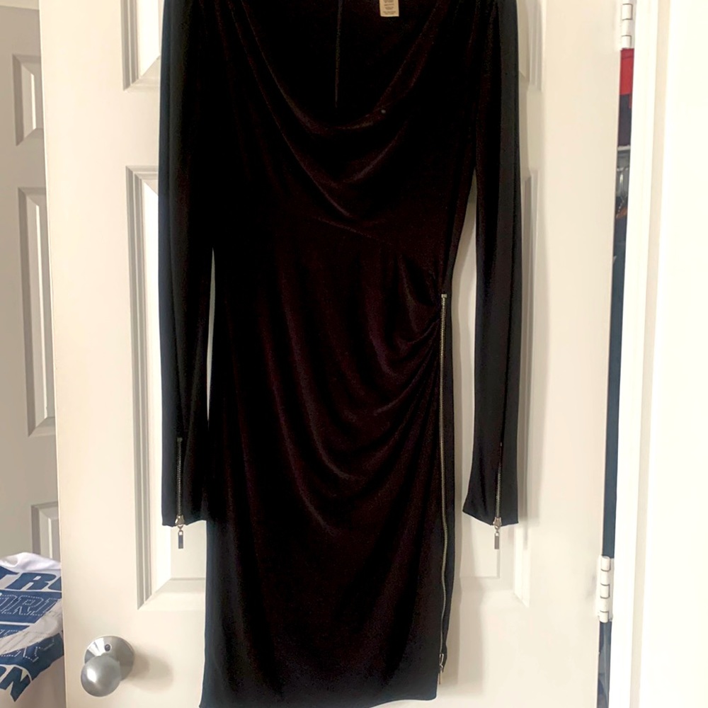 Black Dress from Cache. Very flattering.